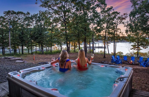 Hoyt House | Discover Huckleberry Lodge by Lake Eufaula with Unique Amenities
