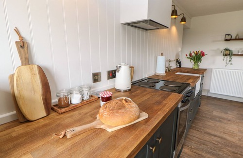 Barnard Castle Cottage | Pet-Friendly HUDEWAY VIEW with Open Fire in Middleton
