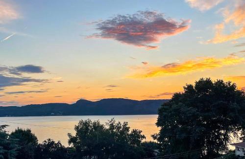 Briarcliff Manor House | Elegant Briarcliff Manor Estate with Hudson River Views
