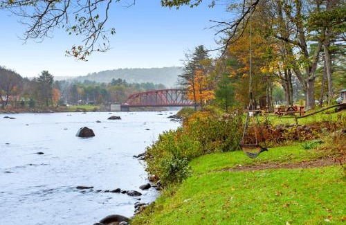 Chestertown House | Welcoming Hudson Riverside Cottage: Ideal for Families