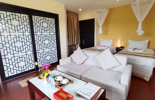 Thuy Xuan Hotel | Relax at Hue Riverside Boutique Resort & Spa: 4-Star Retreat