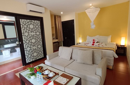 Thuy Xuan Hotel | Relax at Hue Riverside Boutique Resort & Spa: 4-Star Retreat