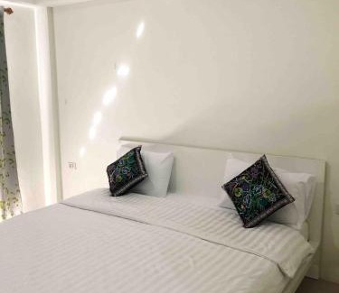 Hue City Centre Apartment | HueJunke Hotel