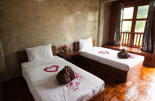Sung Men Hotel | Discover Huen Aumpron Resort: Family-Friendly Adventure Awaits
