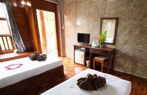 Sung Men Hotel | Discover Huen Aumpron Resort: Family-Friendly Adventure Awaits