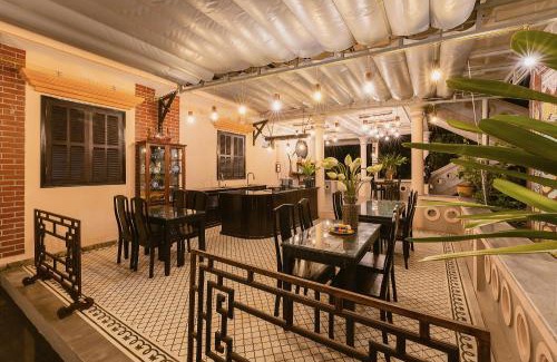 Hue House | HueNam Residence: Pet-Friendly Haven with Breakfast & More