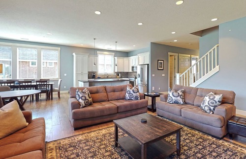 Gearhart House | Experience HUFF'S BEACH HOUSE: Oceanfront Escape Awaits