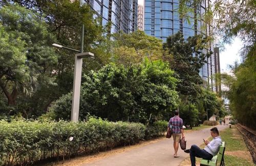 Bonifacio Global City Apartment | Huge 101-SQM 2BR in Central BGC Up to 12 Guests