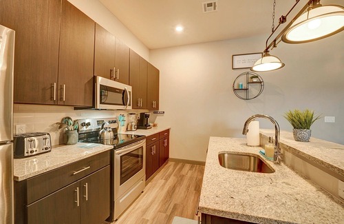 Hackensack Apartment | Spacious 2 Bed, 2 Bath Retreat with Easy NYC Access