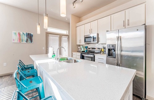 Montopolis Apartment | Spacious 2BR Suite Near Downtown with Fast WiFi & Breakfast