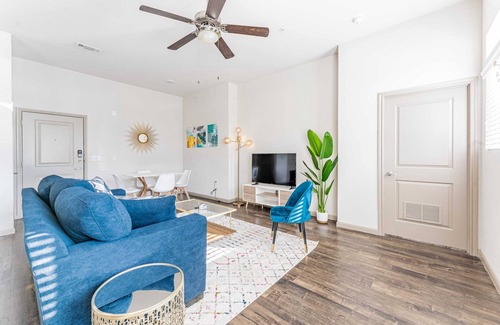 Montopolis Apartment | Spacious 2BR Suite Near Downtown with Fast WiFi & Breakfast