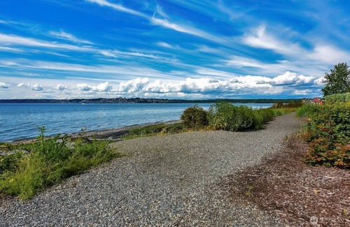 Birch Bay Condo | Spacious 3-Bedroom Penthouse with Scenic Views in Birch Bay