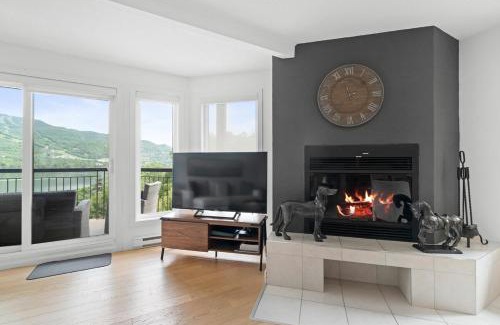 Mont-Tremblant Apartment | Inviting 3 Bedroom Condo with Scenic Views and Family-Friendly Amenities