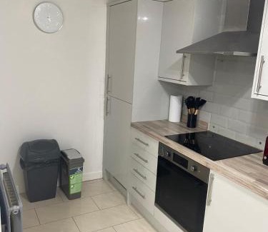 Harlow House | Huge 3BR House in Harlow