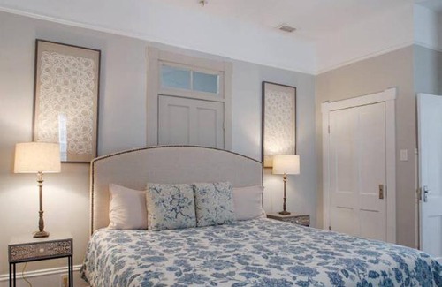 Historic Downtown Savannah Bed & Breakfast | Spacious 5-Bedroom Retreat in Historic Downtown Savannah