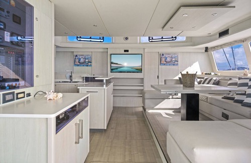 Wickhams Cay 1 Boat Rental | Huge 80% off last minute discounts for April