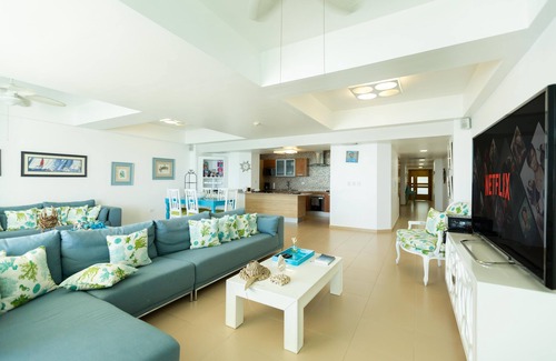 Villas Del Mar Apartment | Spacious 3-Bedroom Apartment with Ocean View in Juan Dolio