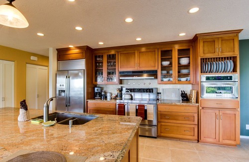 Yachats House | Beachfront Retreat with Hot Tub & Breathtaking Views