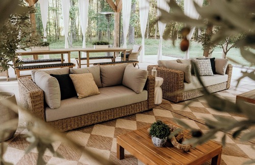 Mint Hill House | Spacious Charlotte Farmhouse Villa with Pet-Friendly Amenities
