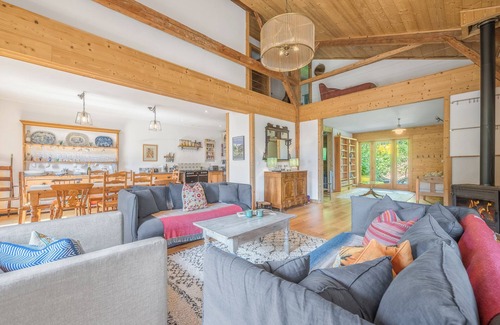 La Baume Ski Chalet | Stylish Chalet for Ski Adventures & Summer Retreats in Morzine