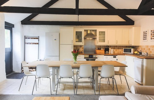Newquay Cottage | Spacious Converted Mill with Hot Tubs & Dog-Friendly Perks
