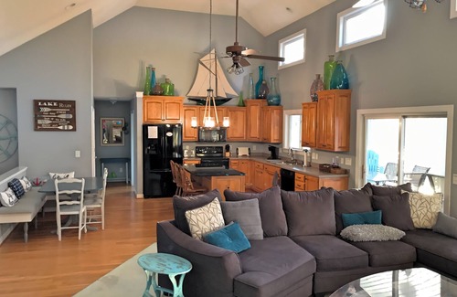 Wise House | Discover Adventure: Cove Access, Kayaks & Game Room