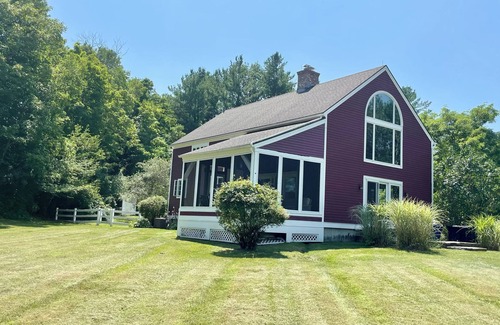 Lenox House | Designer House Retreat with Pool & Minutes to Attractions