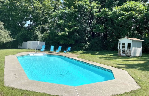 Lenox House | Designer House Retreat with Pool & Minutes to Attractions