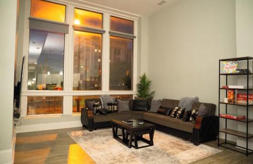 Downtown Baltimore Apartment | Huge Downtown Baltimore home with parking