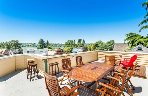 Green Lake House | Spacious Home Steps from Green Lake with Pool & Breakfast