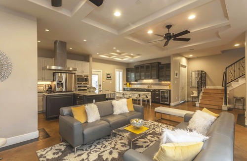 Central East Austin House | Ideal Downtown ATX Home for Large Groups & Walkable Access