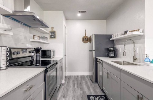 Killeen House | Spacious Home in Killeen for Large Families - Guest Rated 9.8