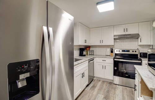 Richs Deland House | Spacious Home Near Downtown Deland with Spa & Hot Tub