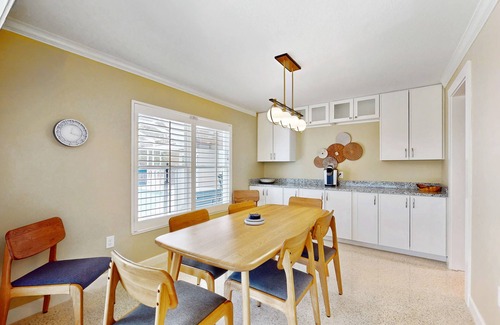 Ringling Estates House | Perfect Family Retreat with Pool & Sunroom Near Lido Beach