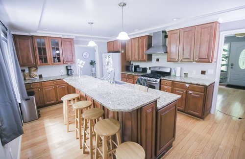 Princeton House | Spacious Home Near Princeton University for 22 Guests