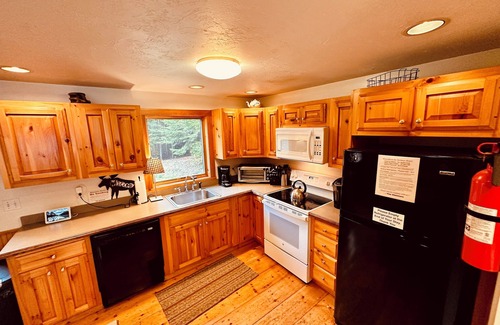 Rangeley Plantation Cabin | Lakefront Cabin Escape | Sleeps 12, Pet Friendly & Scenic Views