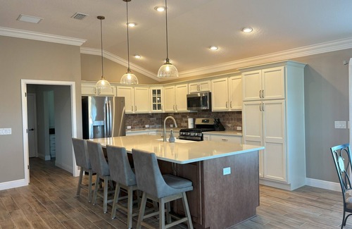 Wildwood House | Spacious 3BR Retreat with Hot Tub & Pet-Friendly Features