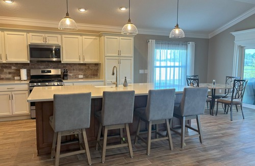 Wildwood House | Spacious 3BR Retreat with Hot Tub & Pet-Friendly Features