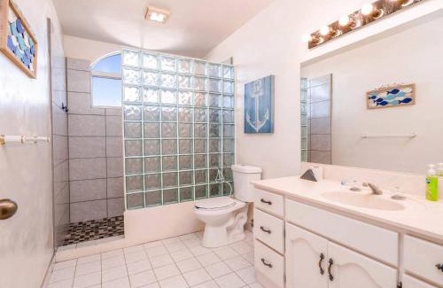 Villas de Las Palmas House | Beachfront Paradise with Family-Friendly Amenities