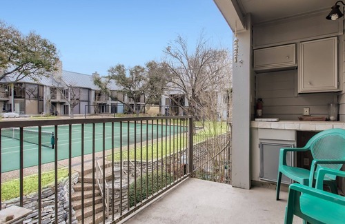 Lakeway House | Elegant Townhome Near Tennis with Pool & Breakfast in Lakeway