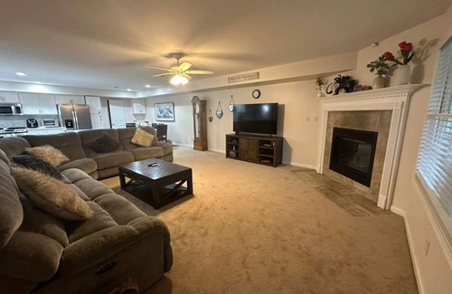 Tonawanda House | Modern Home in the Heart of Buffalo & Niagara Falls