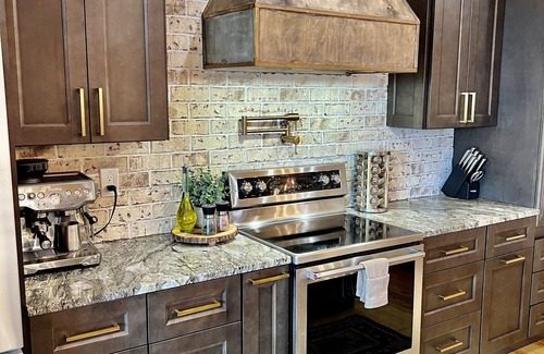 Kodak Cabin | Experience Heavenly View: Wheelchair Accessible Mountain Retreat