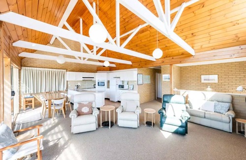 Yamba Apartment | Ocean View Apartment with Panoramic Views & Family-Friendly