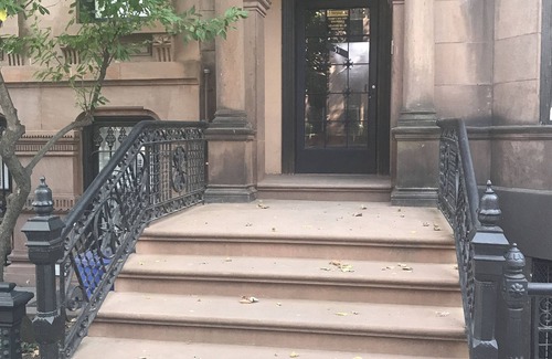 Fort Greene Apartment | Spacious One Bedroom Apt in Fort Greene with Breakfast