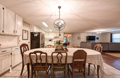 Fayetteville House | Spacious 5-Bedroom Home Near U of A with Great Amenities