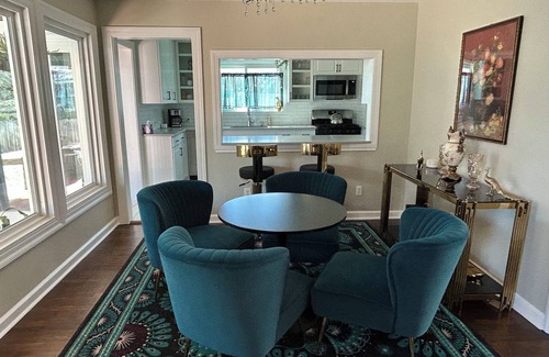 Tarrytown House | Huge pool, massage chair, ping pong, outdoor kitchen, fire pit, new cozy beds,