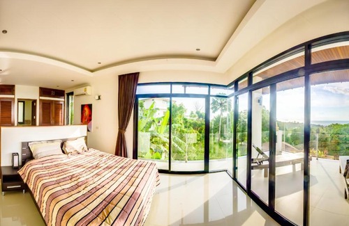Ko Lanta Villa | Seaside Oasis: Mountain House with Pool in Koh Lanta