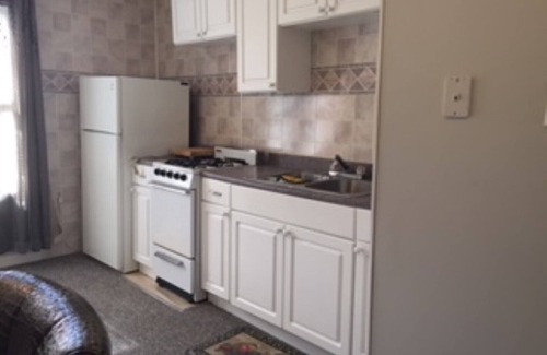 Bay View Apartment | Bright Oceanfront Studio with Kitchen and Breakfast Included