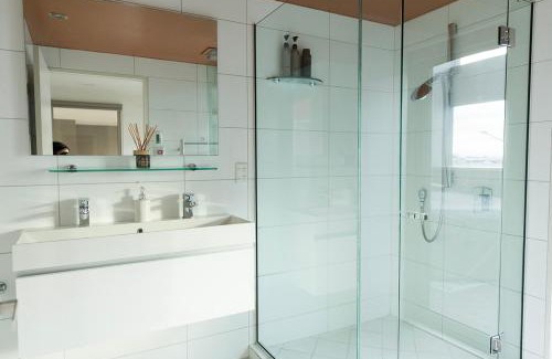 Sydenham Apartment | Stylish New York Loft Gallery - Guest Rated 9.9/10