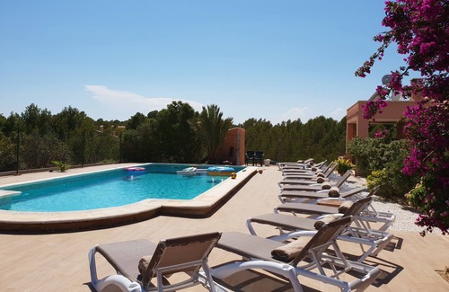L'Ametlla de Mar Villa | Spacious Oceanfront Villa with Private Pool and BBQ